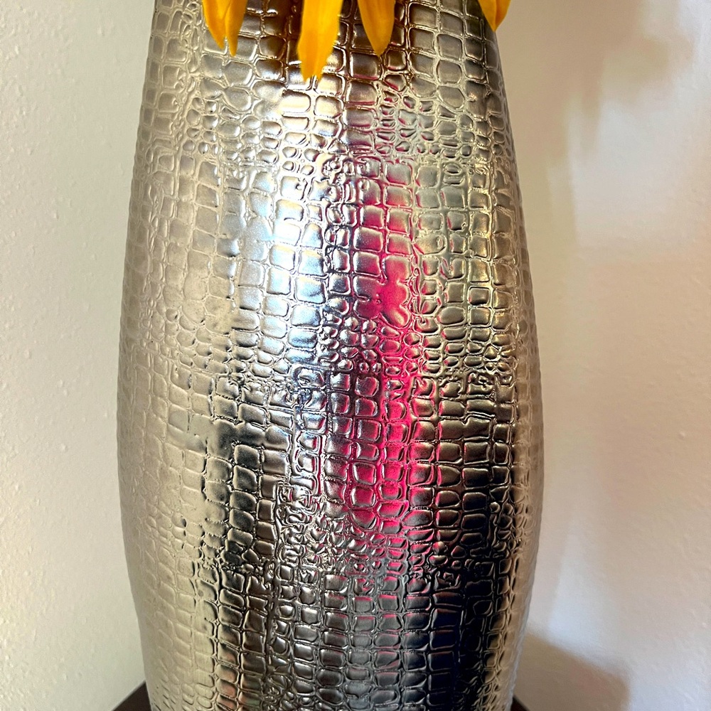 Chrome silver vase.